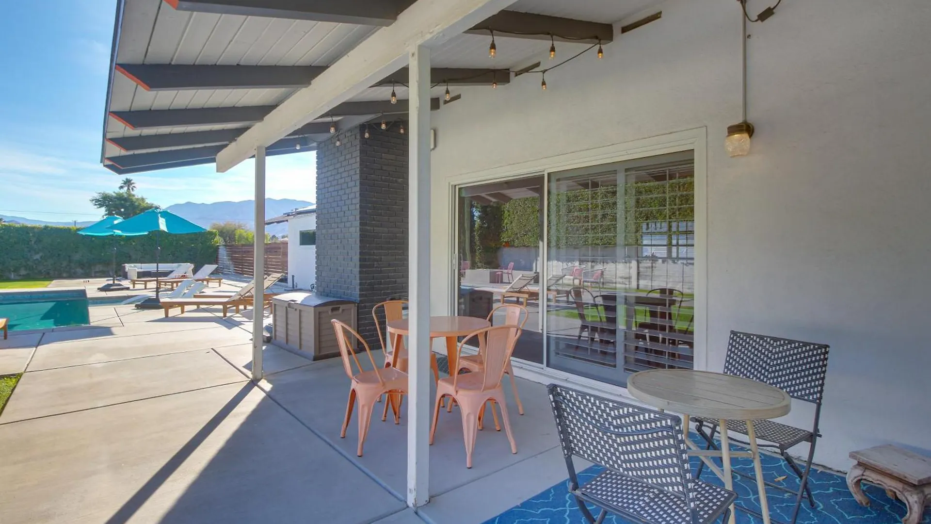 בית נופש הוילה Pet-Friendly Palm Springs Oasis With Private Pool! ארצות הברית